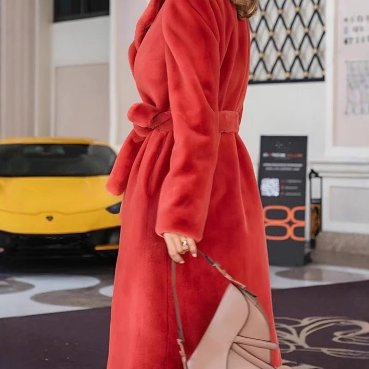 Elegant fleece jacket for women with a modern cut and generous pockets Lune London