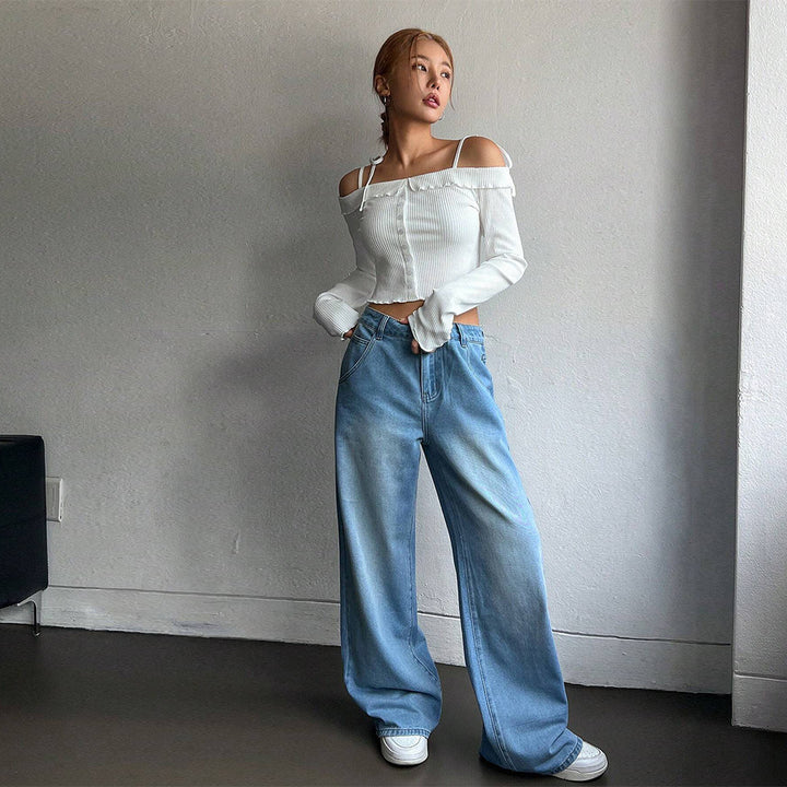 Haut court pour femmes avec design à épaules dénudées et détails volantés Chic & Stil