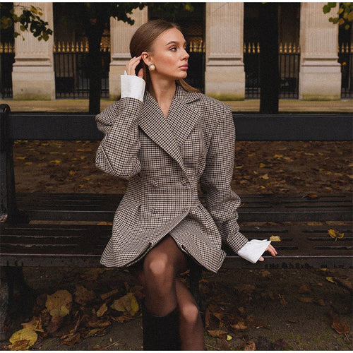 Chic and stylish fitted plaid blazer jacket for women
