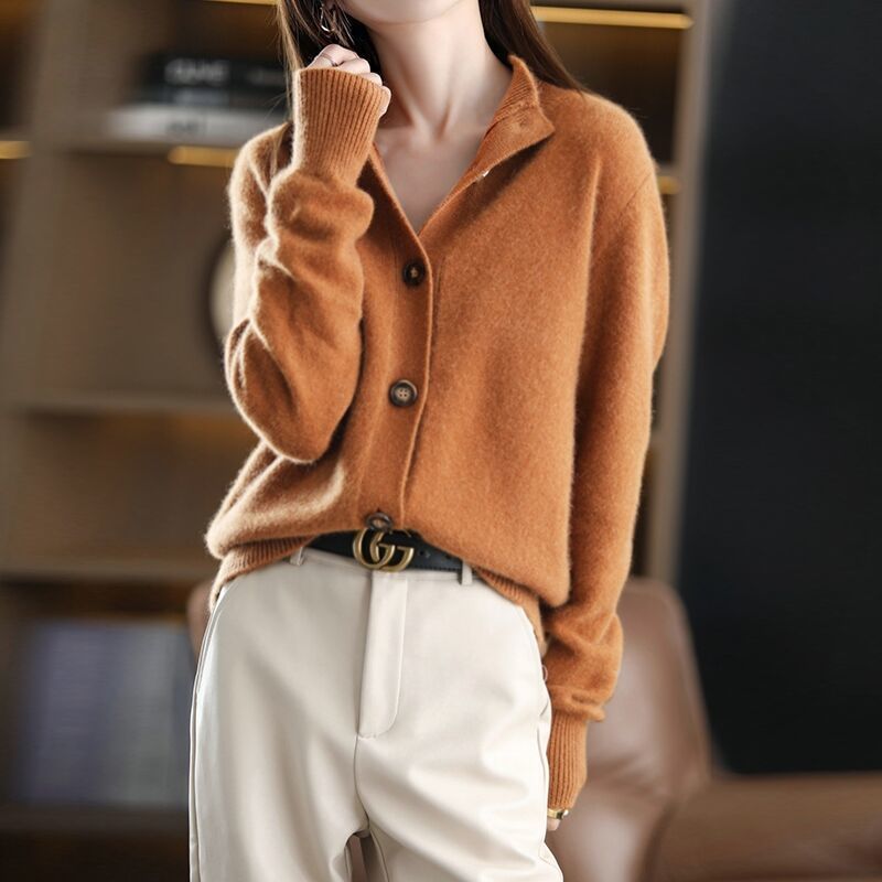 Pull en maille élégant et confortable pour femmes avec grands boutons Chic & Stil