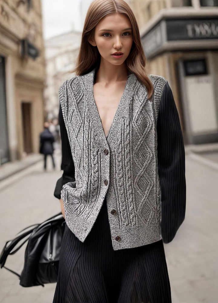 Lune London Women's Knitted Vest