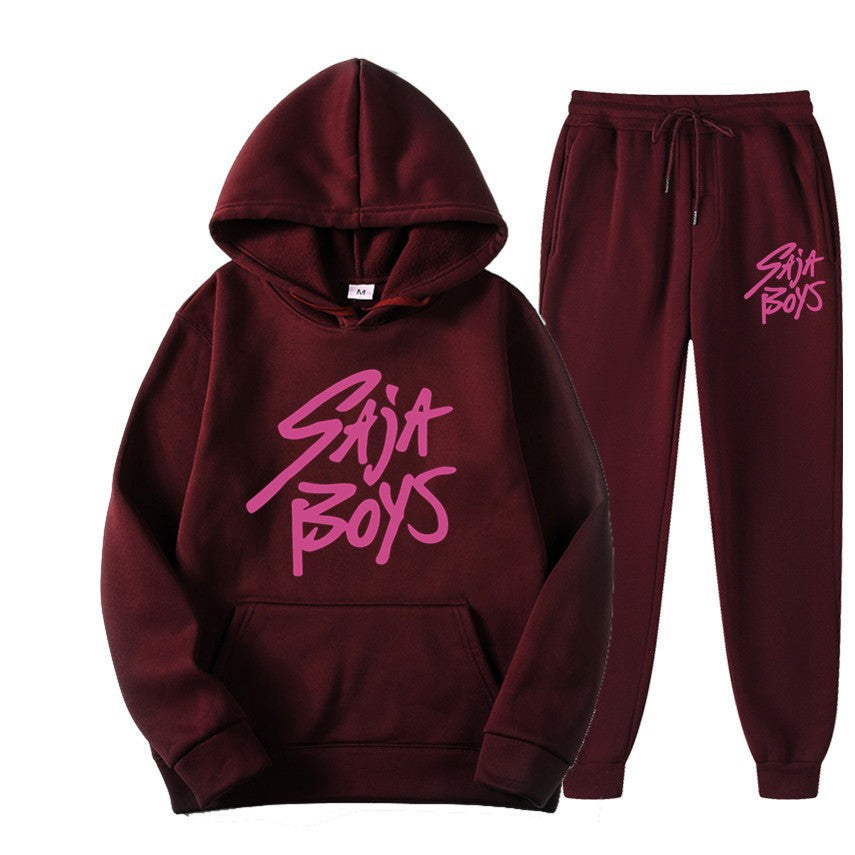 Women's hoodie and jogger set with modern graphic print Chic & Stil
