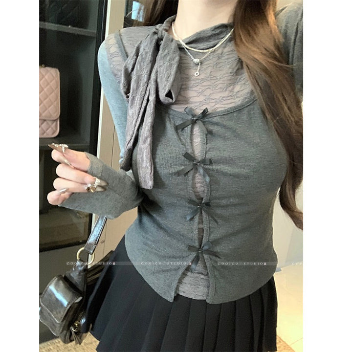Ladies elegant top with decorative bow embellishment Chic & Stil
