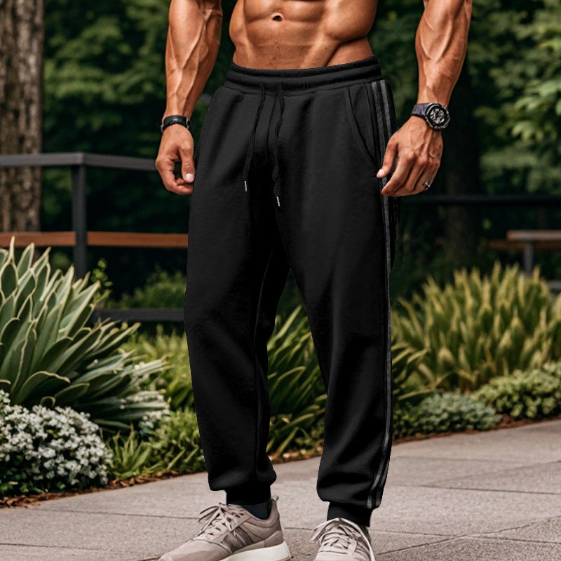 Casual sports pants for men with elastic waist and side zip pockets Lune London