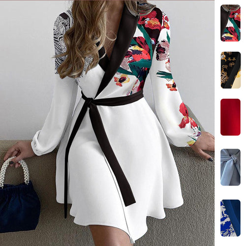 Robe portefeuille pour femmes avec imprimé artistique et manches élégantes Chic & Stil