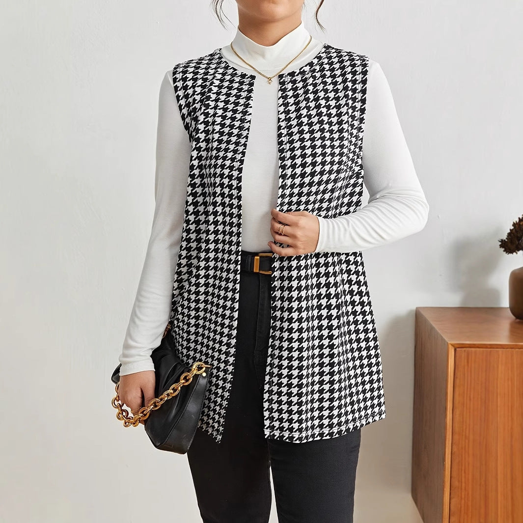 Elegant women's sleeveless vest with houndstooth pattern Amarae