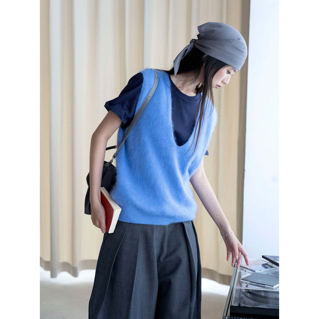 Women Sleeveless V-Neck Knit Vest in Mohair Look with Relaxed Fit Amarae