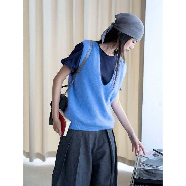 Women Sleeveless V-Neck Knit Vest in Mohair Look with Relaxed Fit Amarae