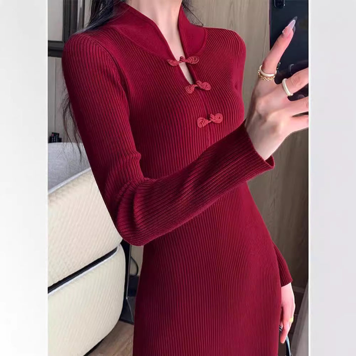 Robe en tricot élégante pour femmes avec col montant et boutons décoratifs Chic & Stil
