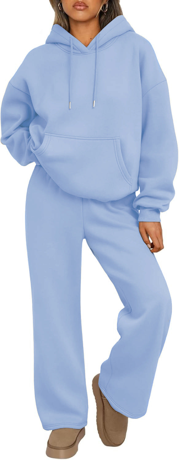 Luxurious hoodie for women with a loose fit and comfortable jogger pants Lune London