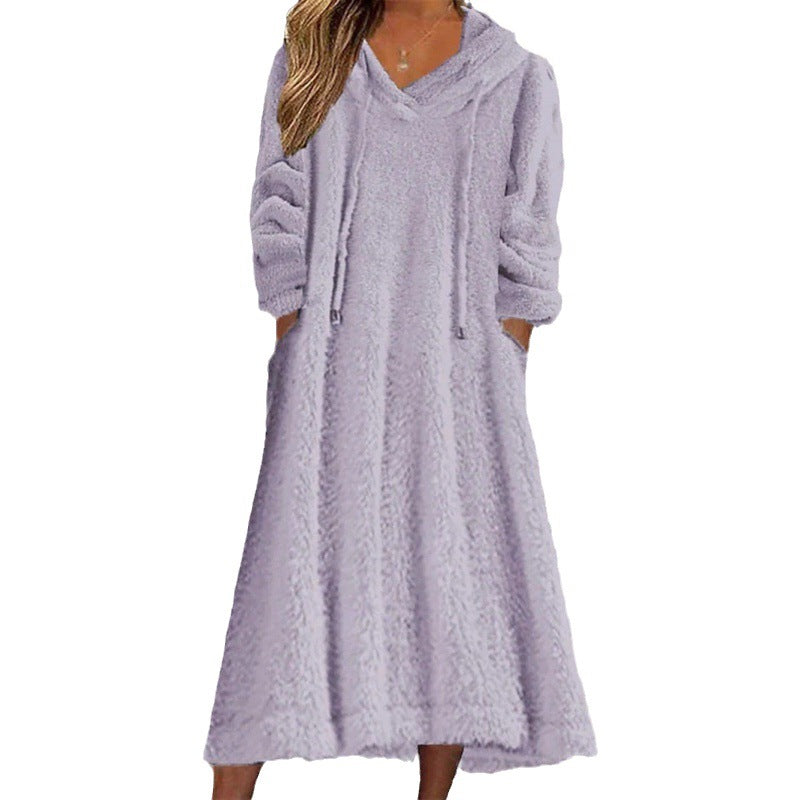 Ladies maxi dress made of teddy fleece with hood, V-neck and side pockets Amarae