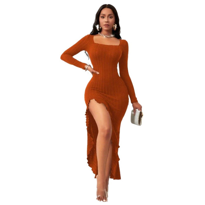Robe maxi élégante pour femmes avec une coupe cascade raffinée et des manches longues Chic & Stil