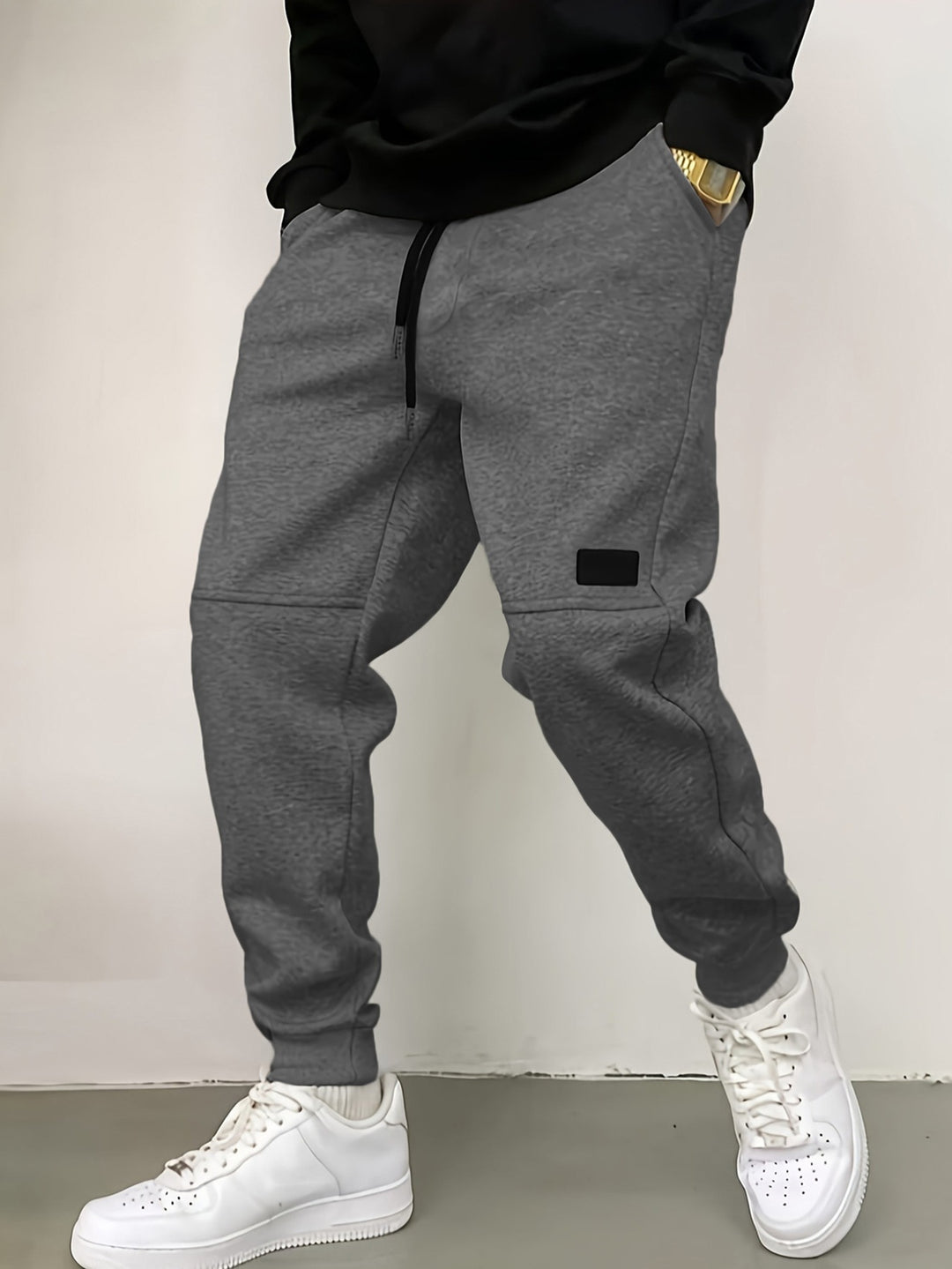 Casual jogger pants for men with elastic waistband and side pockets Lune London