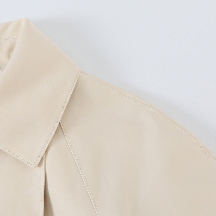Ladies short jacket in boxy cut with concealed button placket and shirt collar Amarae