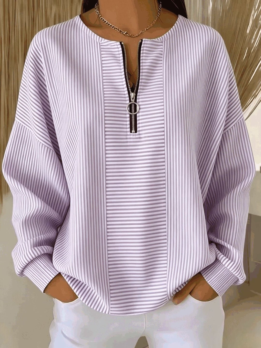 Women's Oversize Sweater with fine rib structure and short zipper Amarae