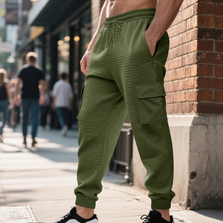 Men's cargo joggers with breathable side pockets and elastic waistband Chic and style