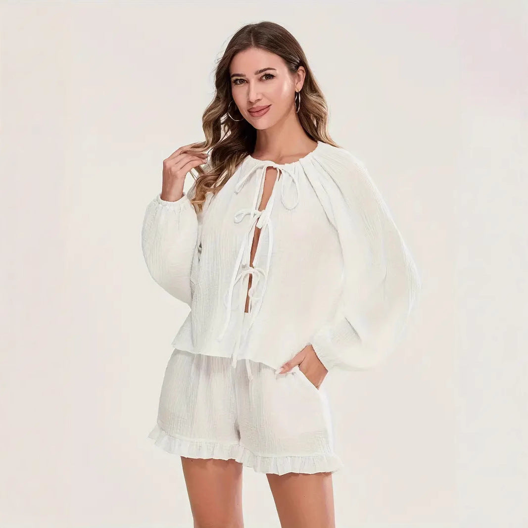 Casual women's set with elastic top and shorts Lune London