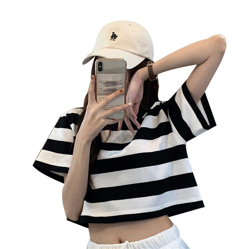 Women Cropped T-Shirt with Striped Pattern and Casual Cut Lune London