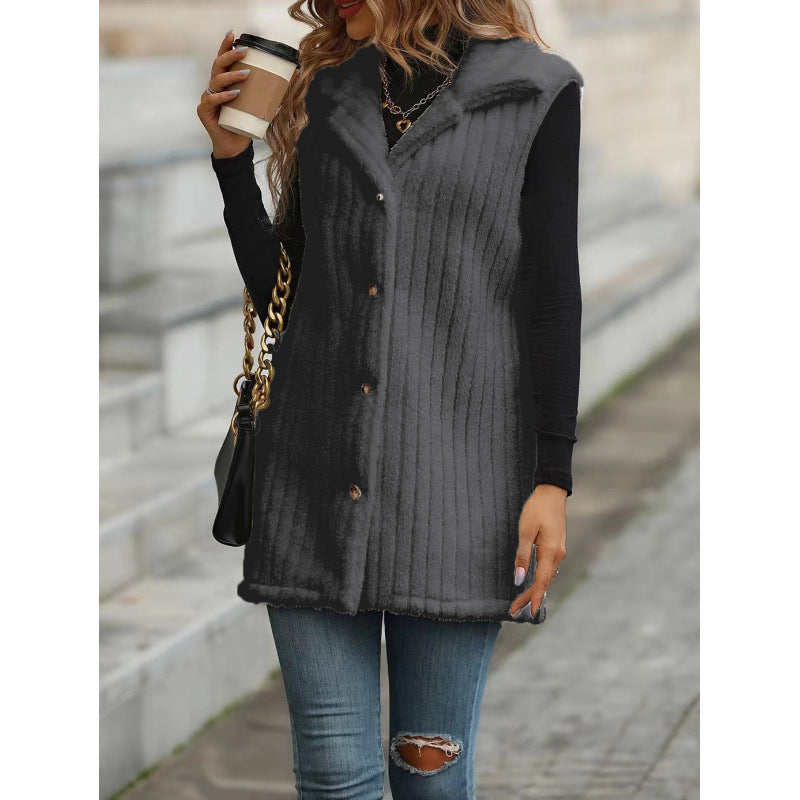 Elegant and comfortable ladies teddy jacket with button placket Lune London