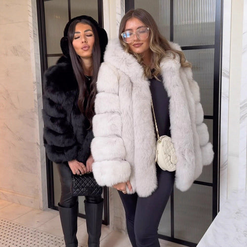 Women's Faux Fur Coat with Luxurious Feel and Elegant Quartz Details Amarae