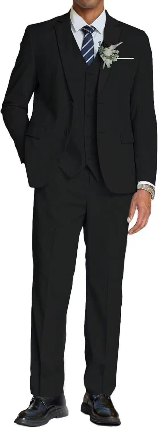 elegant suits for men made of three pieces with fine material and a modern fit Lune London