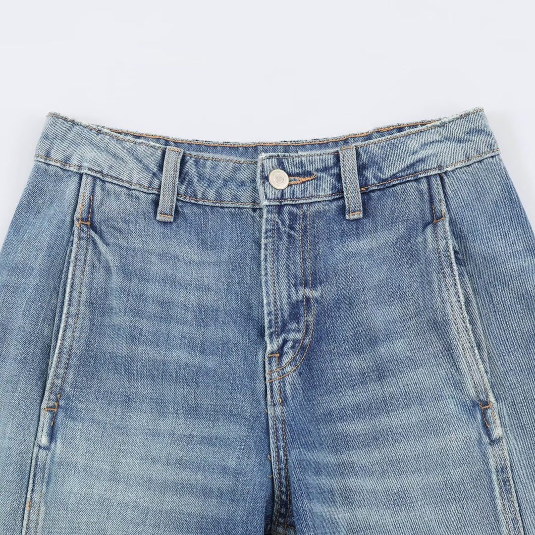 Women's cargo jeans with wide legs, high waist and patch thigh pockets Amarae