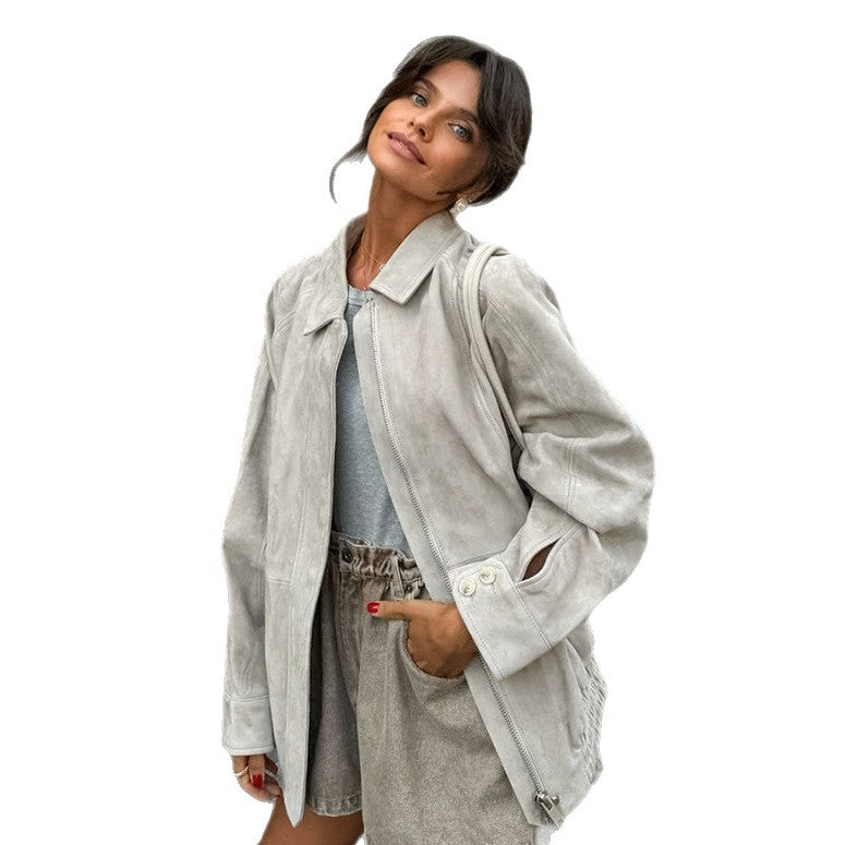Elegant suede jacket for women with a modern cut and practical pockets Lune London