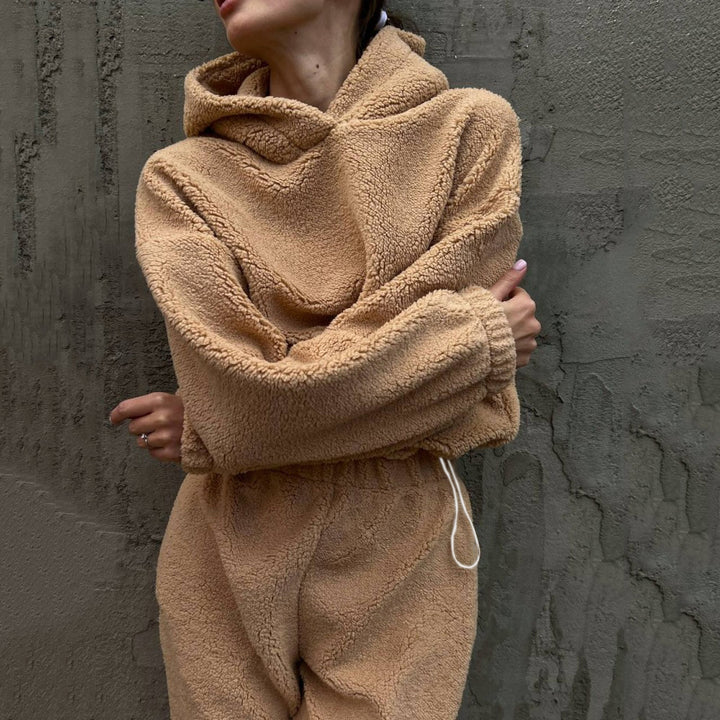 Ladies soft fleece set with hood and elastic waistband Lune London