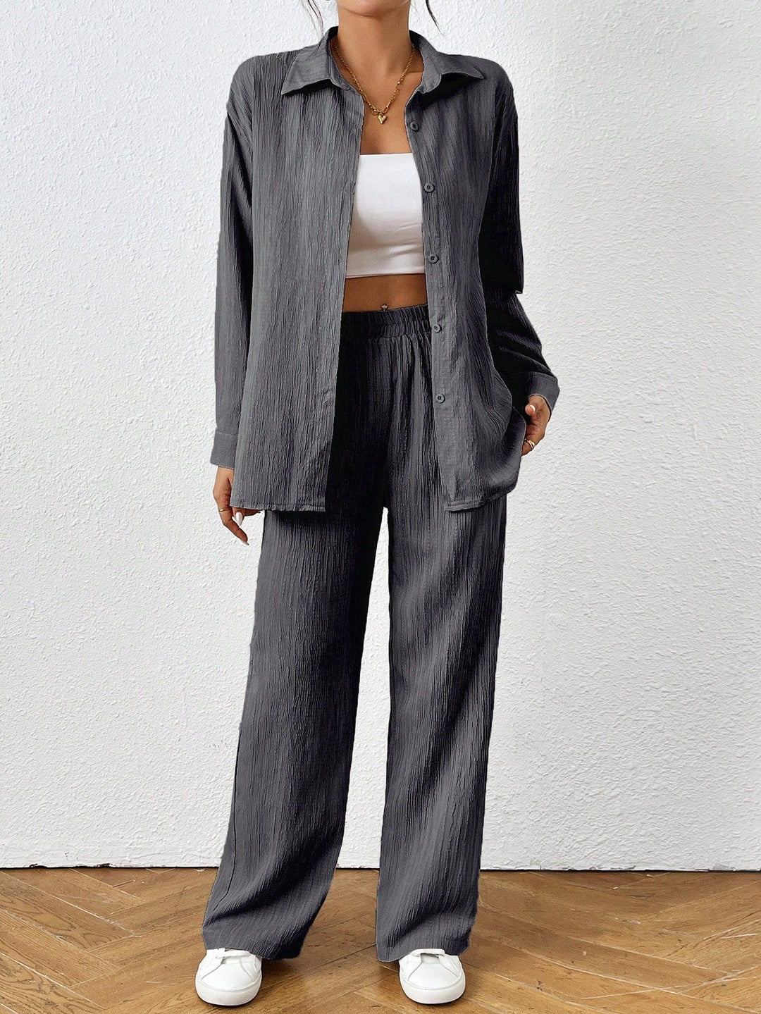 Ladies Lightweight and Airy Two-Piece Set with Structured Design Lune London