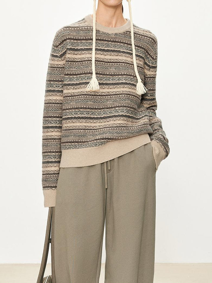 Pull en maille à la mode pour femmes avec des détails de ceinture française Chic & Stil