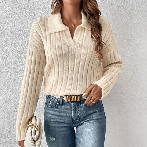 Knitted sweater for women with V-neck and ribbed texture Amarae