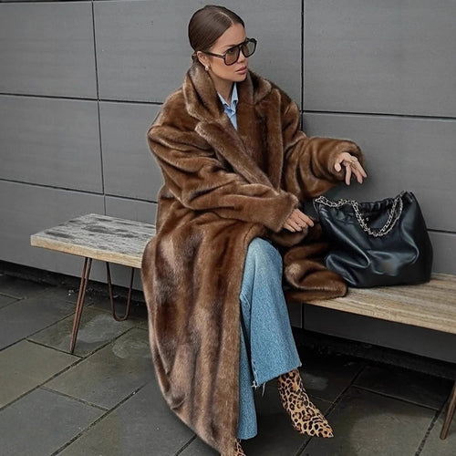 Women’s Luxury Faux Fur Coat with Elegant Fit & Warm Lining | Amarae