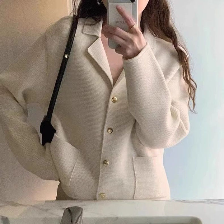Veste Boucle Élégante pour Femmes avec Boutons Dorés Chic & Stil