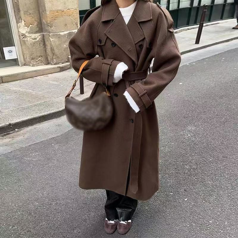 Manteau trench long élégant pour femmes avec col structuré debout Chic & Stil