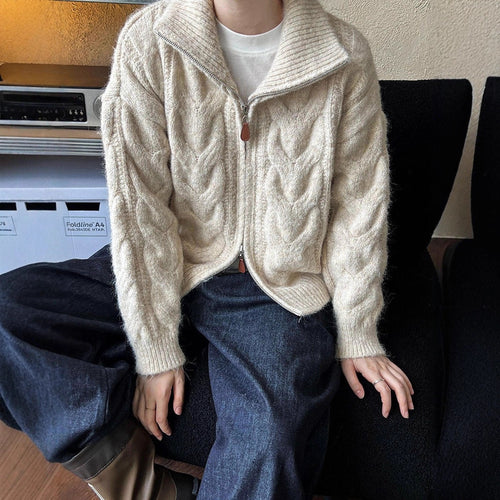 Veste en tricot épaisse pour femmes avec col haut et zip intégral Chic & Stil