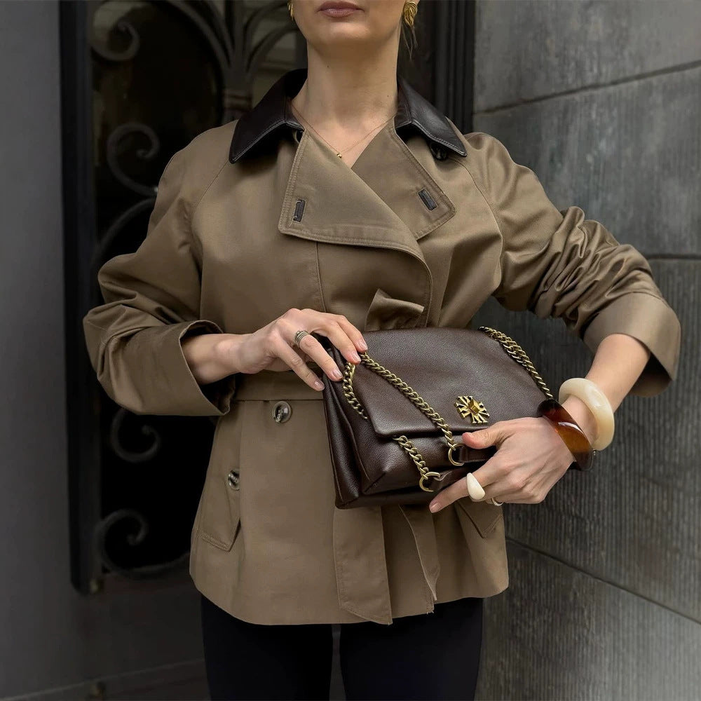 Women's short trench coat with tailored silhouette, tie belt and contrast collar Amarae