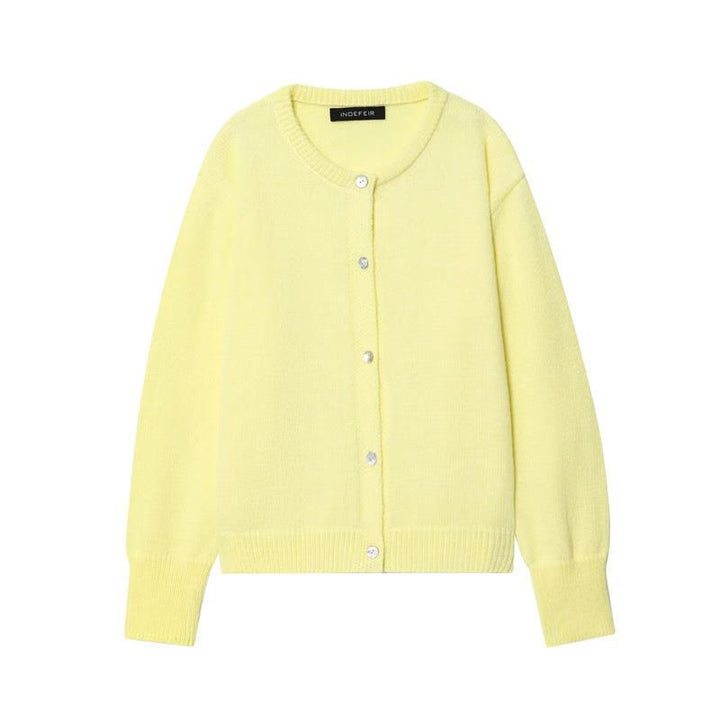 Ladies comfortable cardigan with button closure and relaxed fit Lune London