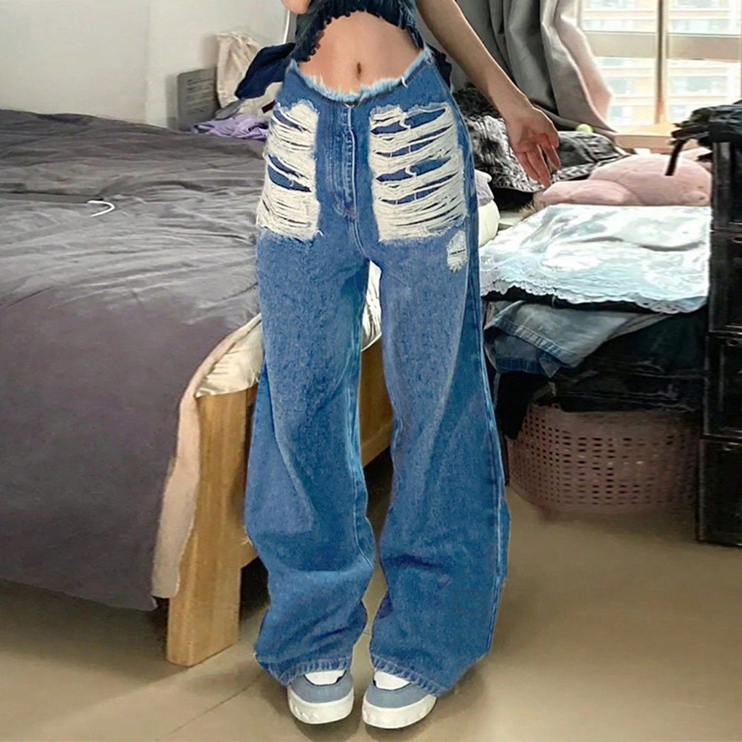 Women's baggy jeans with heavily destroyed front panels and high waist Amarae