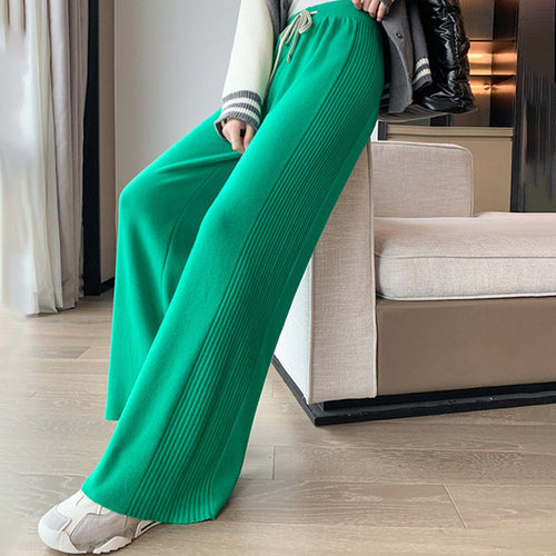 Pantalons plissés décontractés pour femmes avec taille élastique et poches latérales Chic & Stil