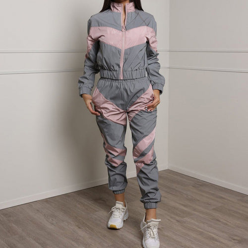 Sporty windbreaker set for women with a modern color block design and elastic cuffs Amarae
