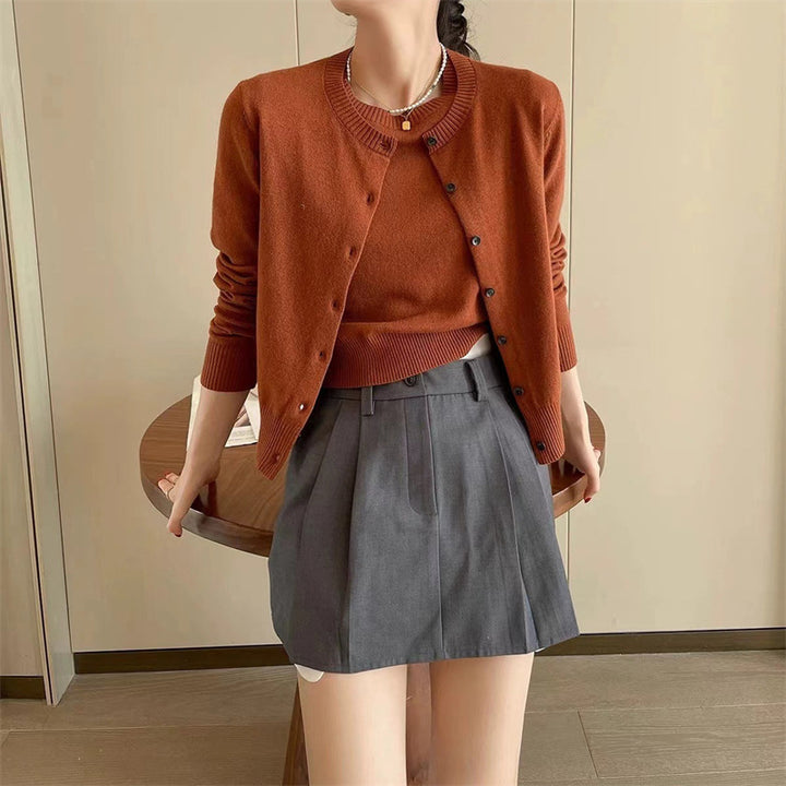 Cardigan Élégant pour Femme avec Détails de Boutons Fins et Coupe Classique Chic & Stil