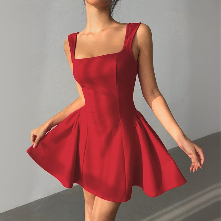 Robe femme avec coupe ajustée et décolleté carré élégant Chic & Stil