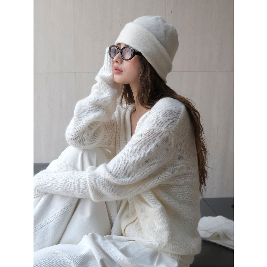 Women's fluffy oversized cardigan in mohair look with V-neck and patch pockets