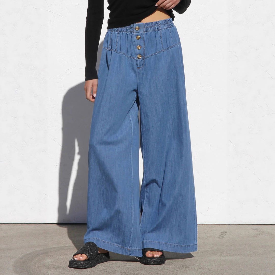 Wide denim pants for women with elastic waistband and button details Chic & Stil