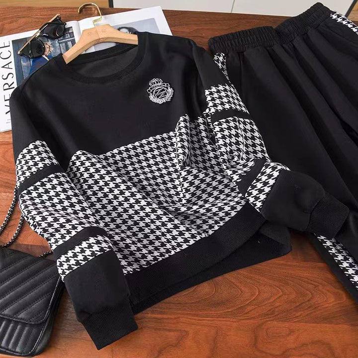 Lune London plaid fashion sweatshirt set for women with a relaxed fit