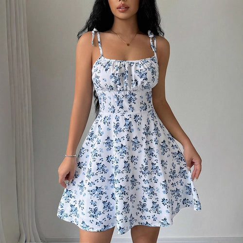Robe mini d'été pour femmes avec motifs floraux et larges bretelles Chic & Stil