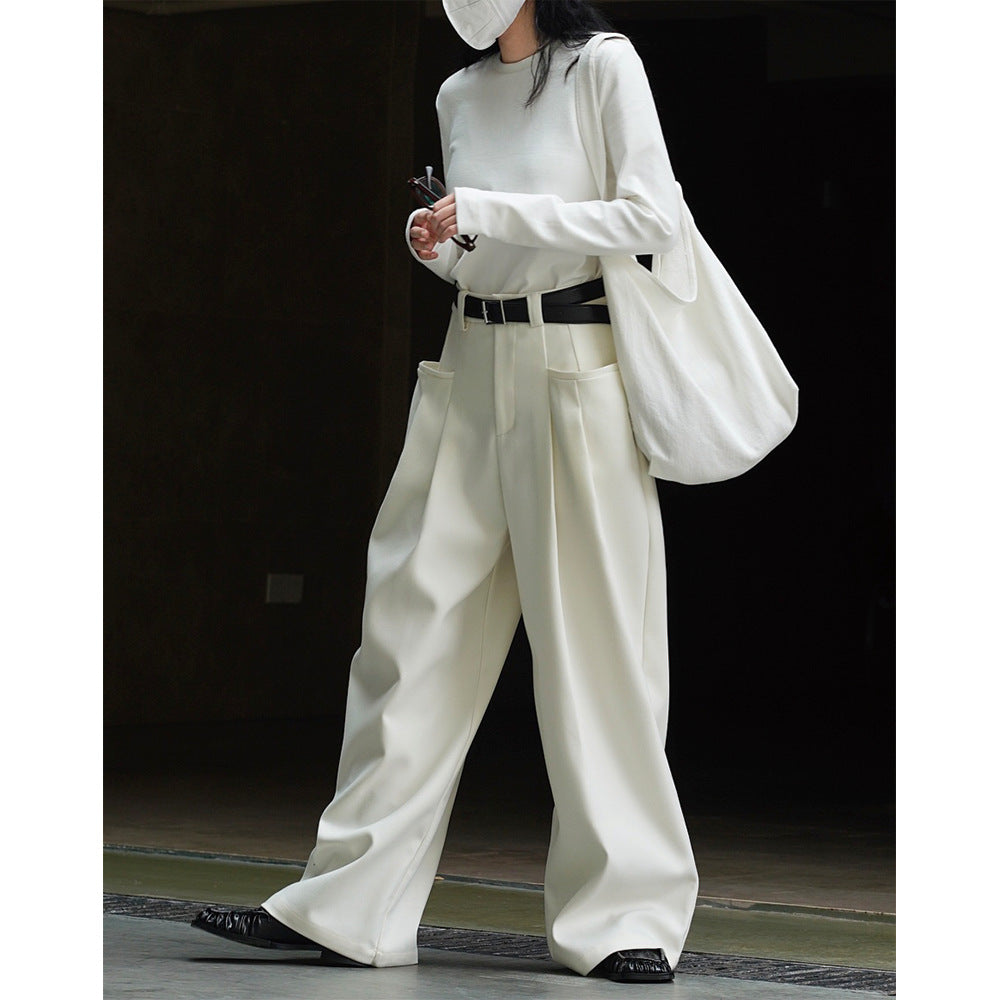 Women High-waisted Pleated Trousers with Voluminous Balloon Silhouette and Side Pockets Amarae
