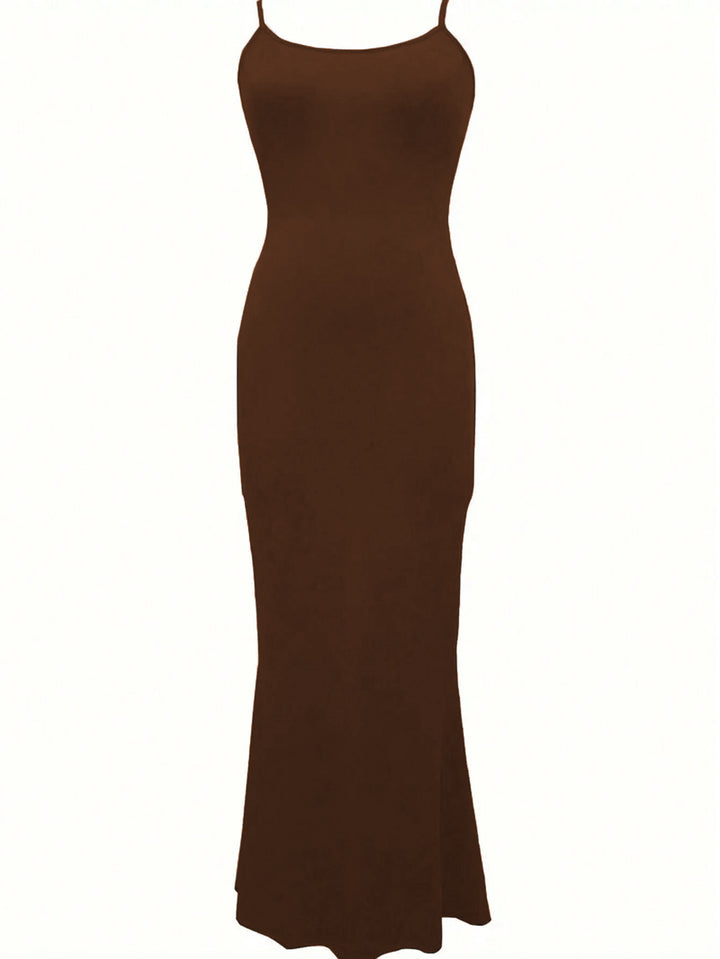 Robe maxi élégante pour femme avec des fines bretelles spaghetti et une coupe fluide Chic & Stil