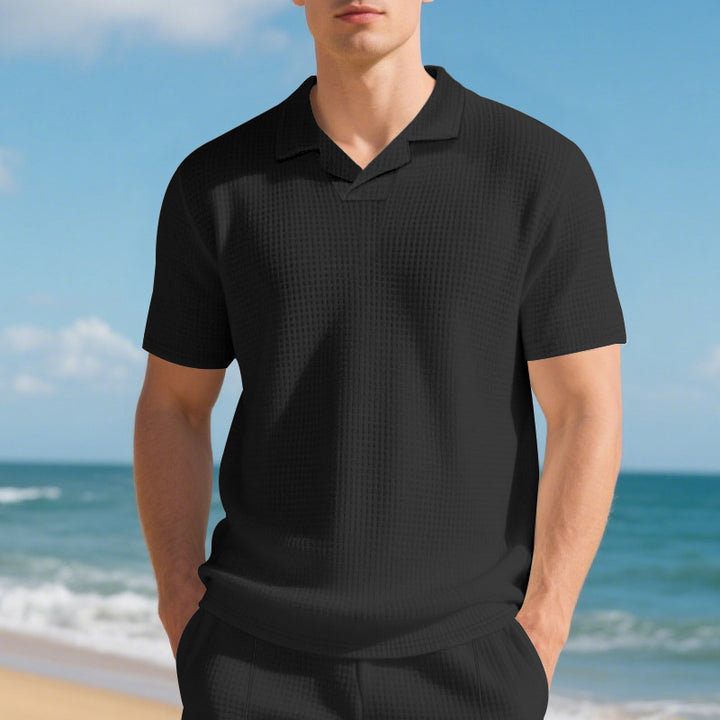 Casual polo for men in breathable material with structured design Lune London