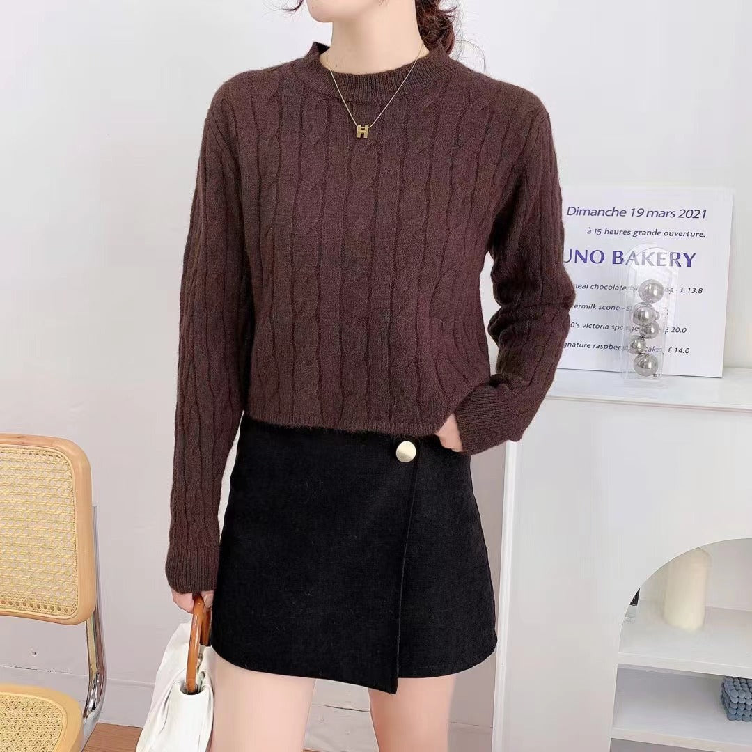 Thick knitted pullover for women with textured pattern and casual fit Lune London